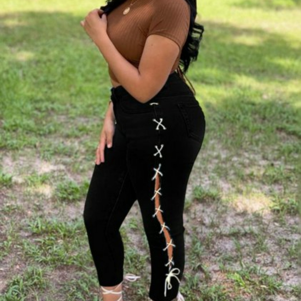 New black plus sz. Side lace jean